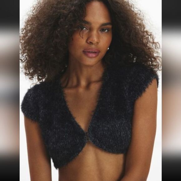 Nwt Kimchi blue cropped eyelash black cardigan size L - Picture 1 of 4